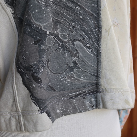 Niffich Hand Marbled Quilted Patchwork Cropped Crewneck Fleece Sweatshirt - Picture 15 of 17